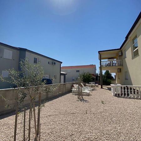 Apartments Draga - Comfortable & Afordable ヴィル エクステリア 写真